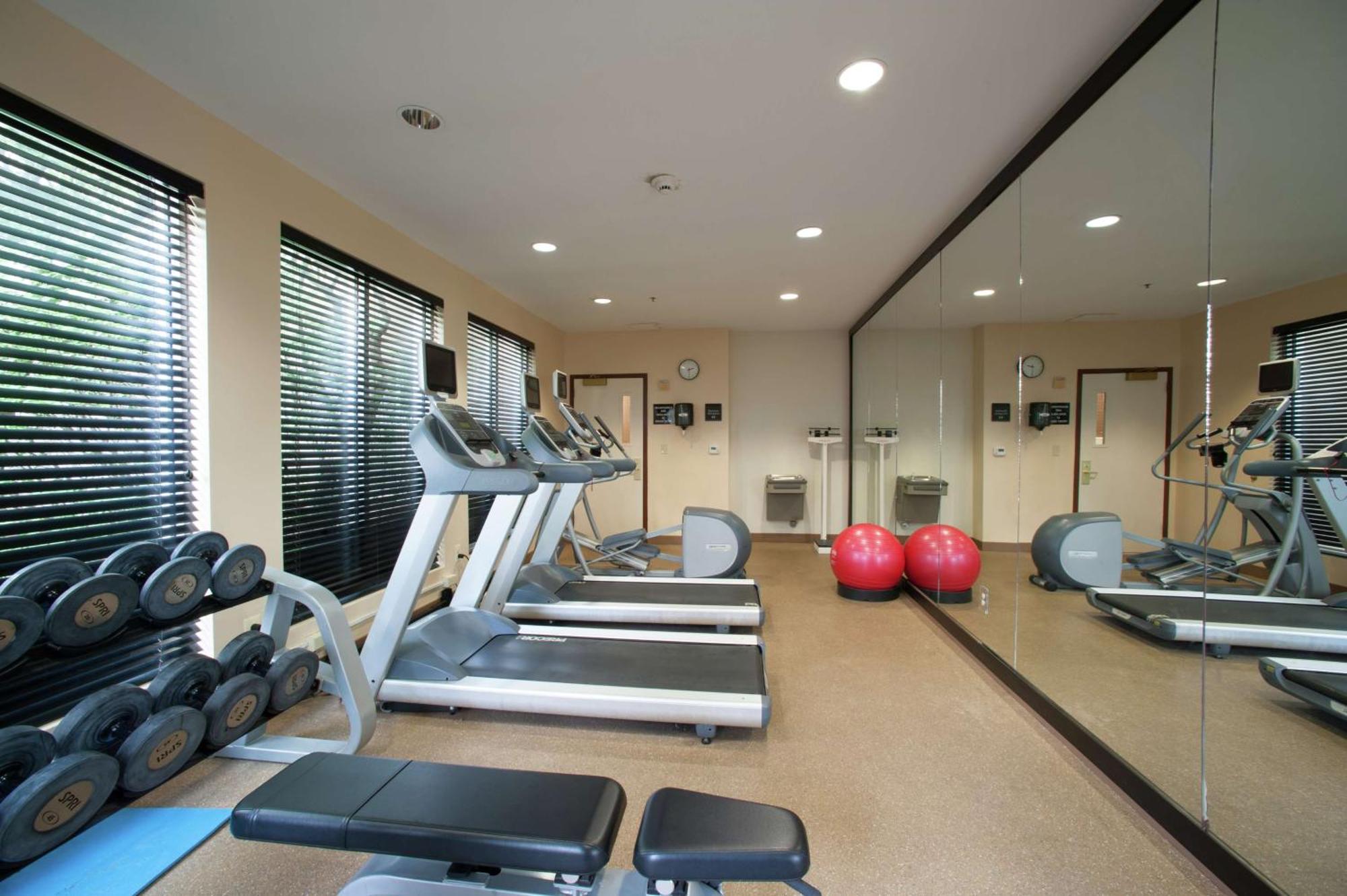 Hilton Garden Inn Tulsa Airport Εξωτερικό φωτογραφία